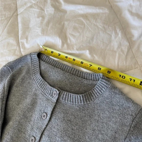 100% Viscose Grey Crewneck Cardigan Sweater - Size Small - Picture 14 of 14